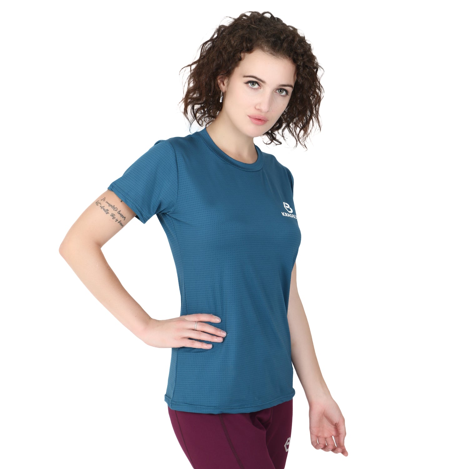 ELNA ROUND NECK T-SHIRTS